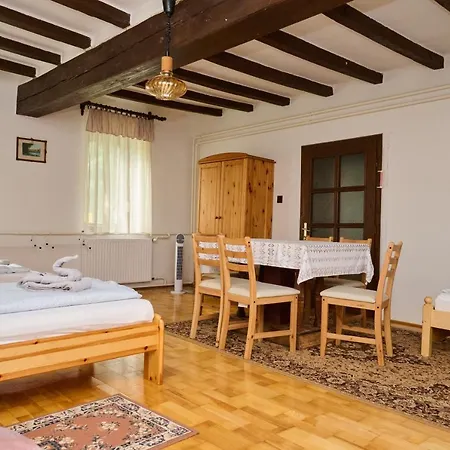 아파트 Koelcsey Vendeghaz