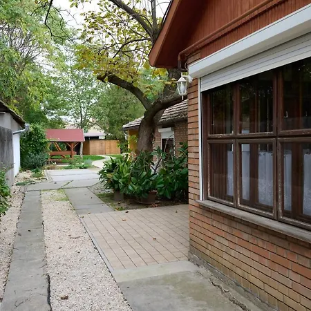 Koelcsey Vendeghaz 아파트 *