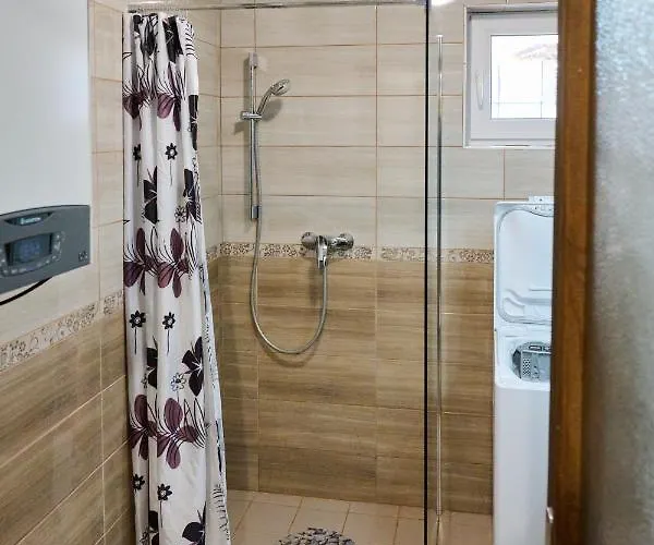 דירה Koelcsey Vendeghaz